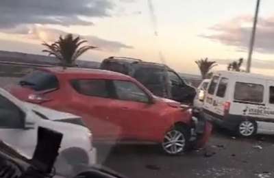 Eight people injured in six car accident on the main GC-1 motorway 