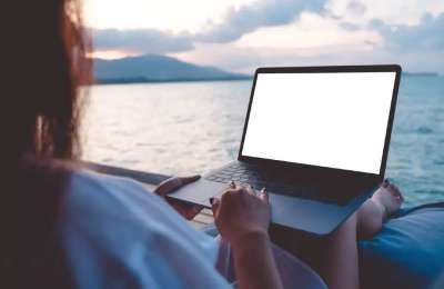 Why are the Canary Islands a perfect place to start your new business? 