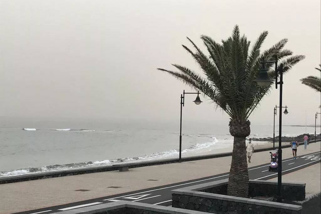 Calima returns to the Canary Islands bringing haze and higher temperatures