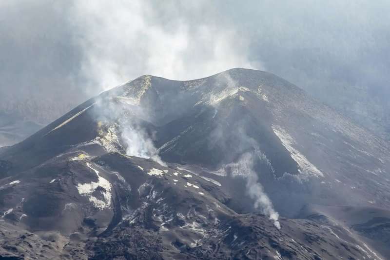 2.2 magnitude earthquake recorded in area of La Palma's Tajogaite volcano 