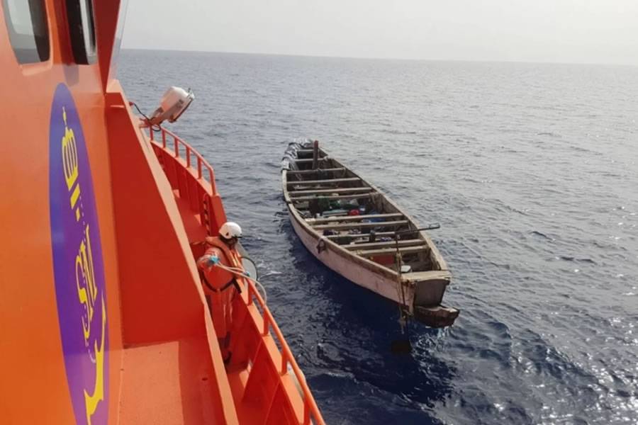 50 people die in one boat trying to get to the Canary Islands