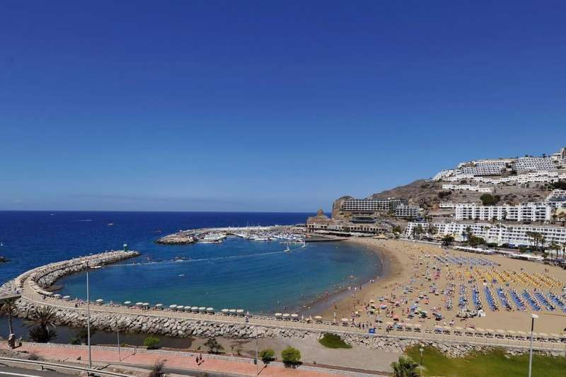 Woman dies while swimming at a beach in Mogan