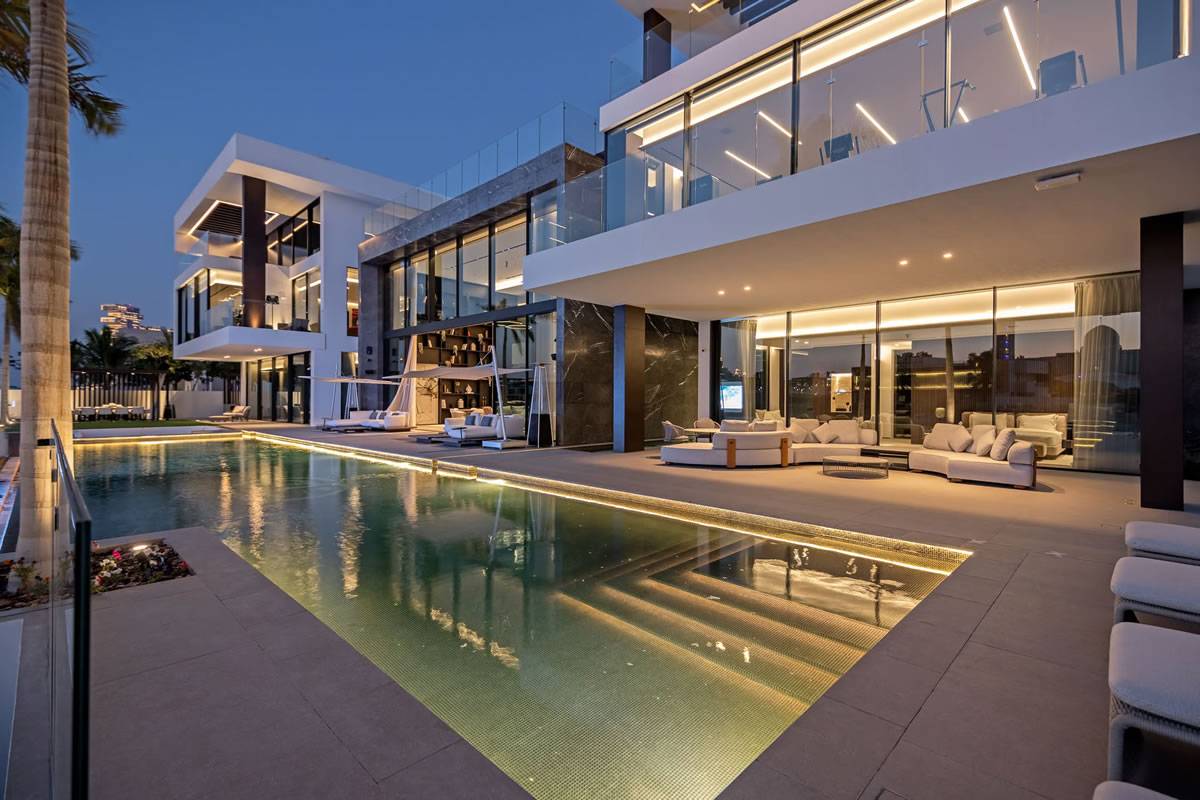 Sun, sand, and skyscrapers in two property paradises: The Canary Islands v Dubai