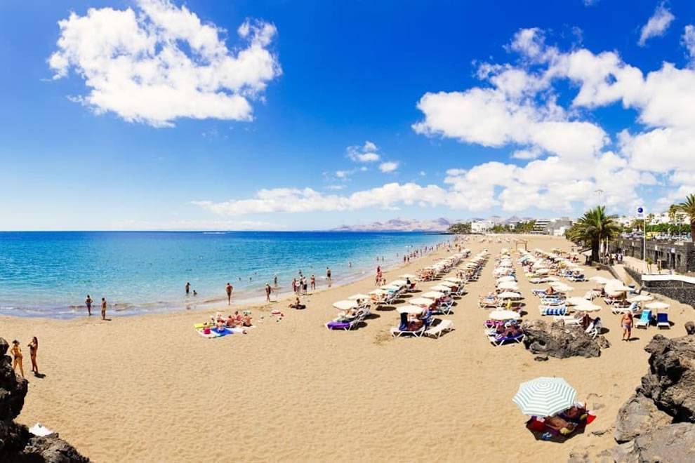 July starts with cloudy skies, light rain, and 29°C in the Canary Islands