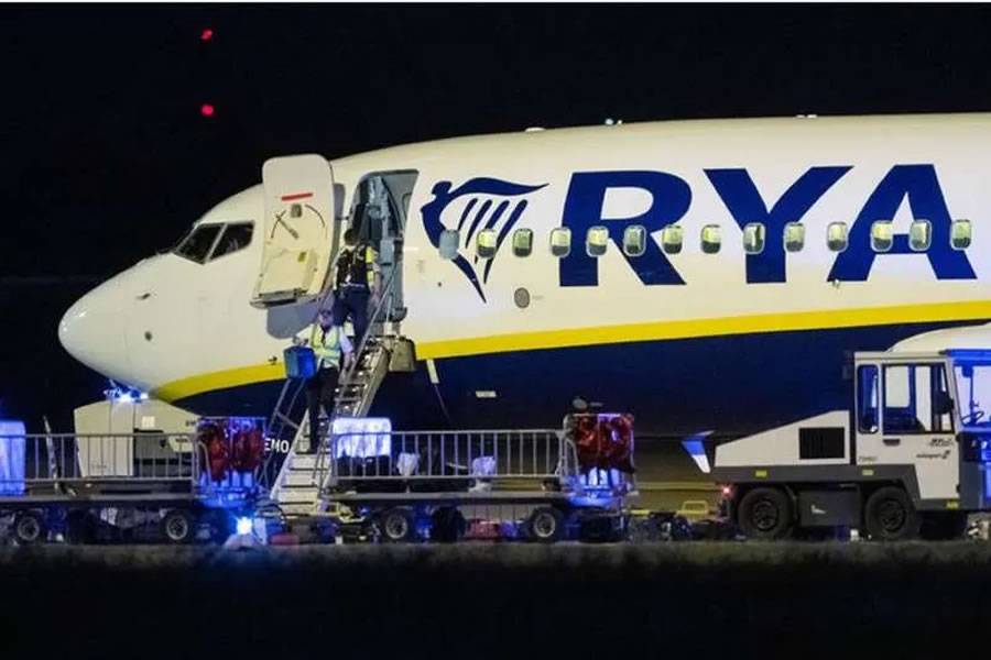 Ryanair flight to Tenerife lands in Spain because of disruptive passenger