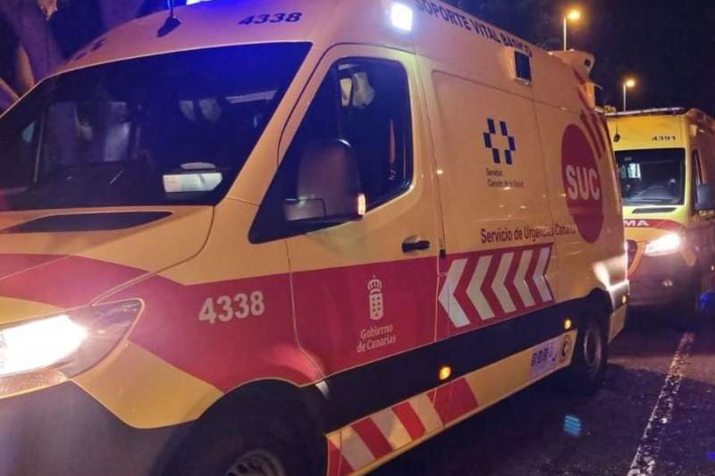 Man injured after falling from apartment balcony in the south of Tenerife