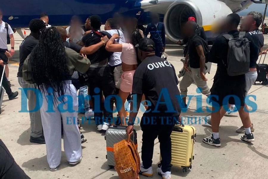Fight breaks out on the tarmac at Tenerife South Airport