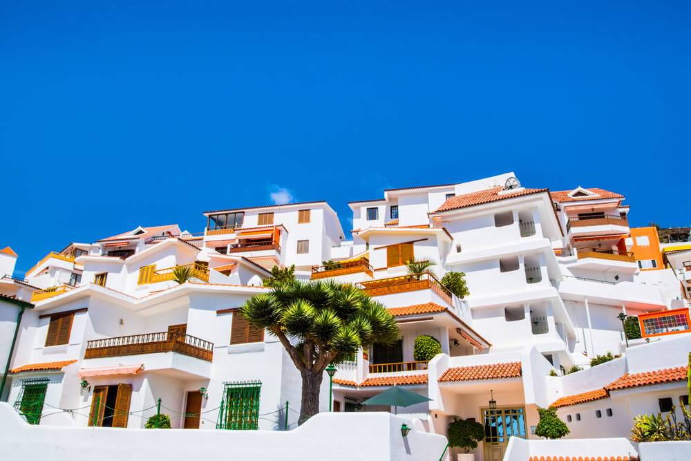 Canary Islands see average rental prices exceed €1,000 for the first time