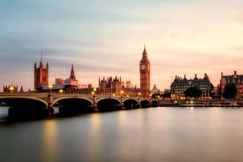 8 helpful travel tips for London first-timers