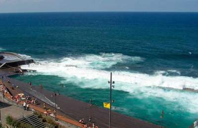Two-year-old child rescued from drowning at a natural pool in Tenerife