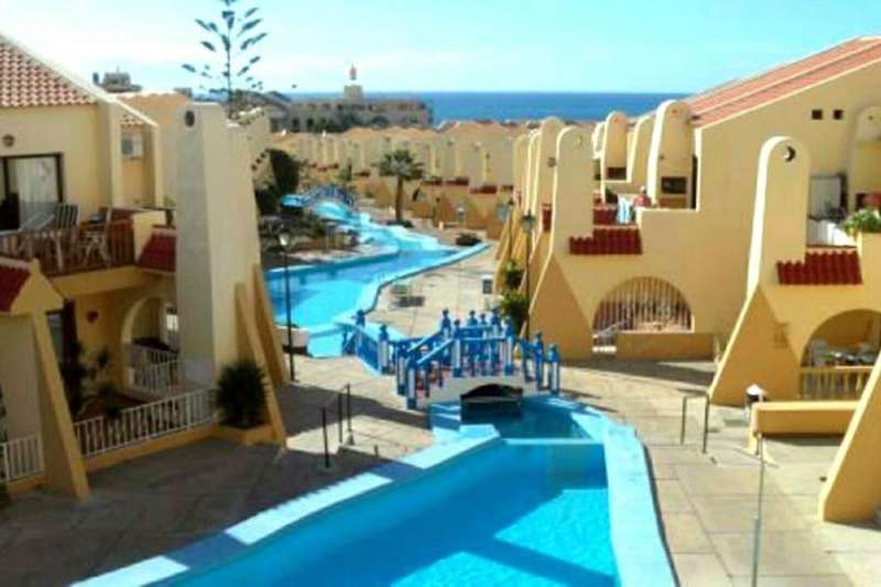 Dead body found with signs of violence in apartment in Costa Adeje 