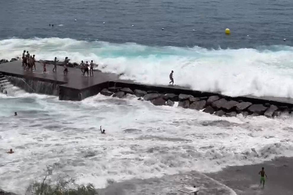 Government extends pre-alert for coastal phenomena to all of the Canary Islands
