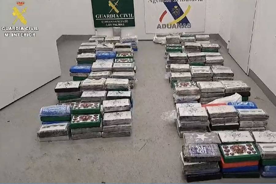 Police seize 289 kilograms of cocaine in drug bust in the Canary Islands 