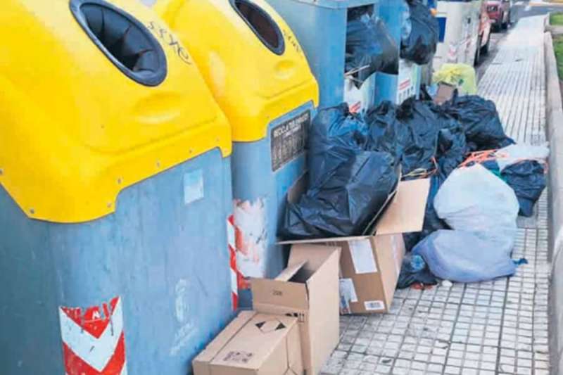 Rubbish build up in tourist areas is becoming a common occurrence