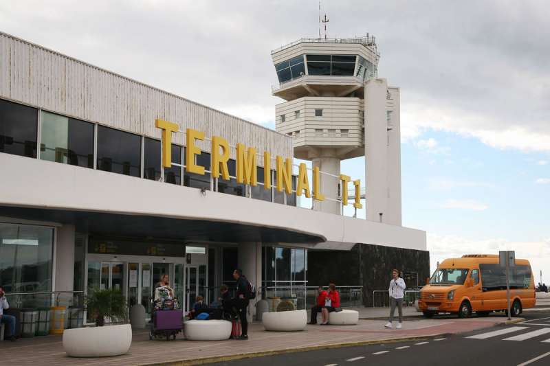 Growing concerns over chaos at passport control at Lanzarote Airport 
