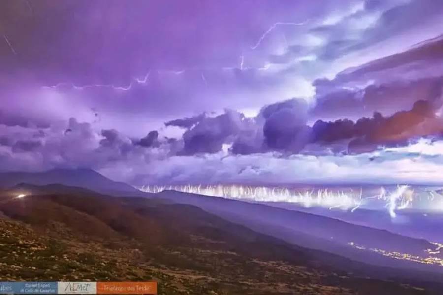 Thunder storms could hit the Canary Islands in the next few days