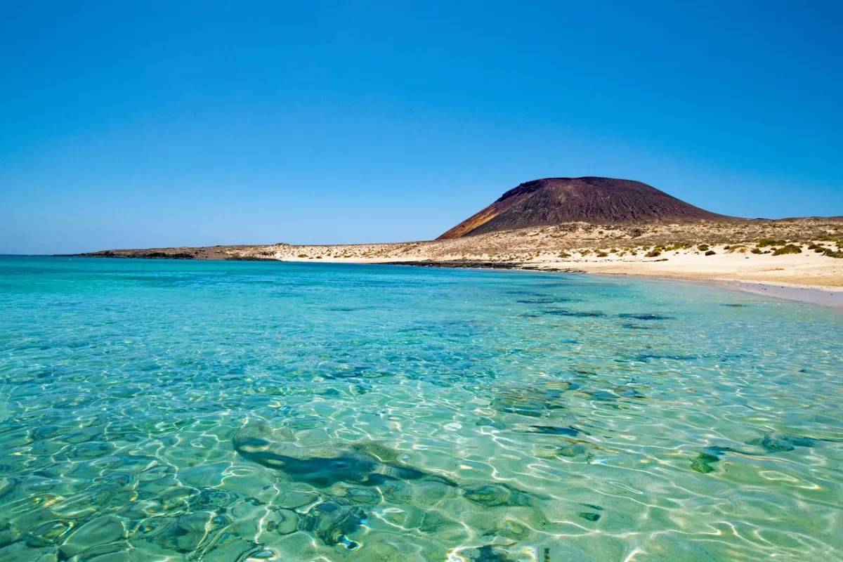 Effortless travel planning: How to organise a quick getaway to the Canary Islands 