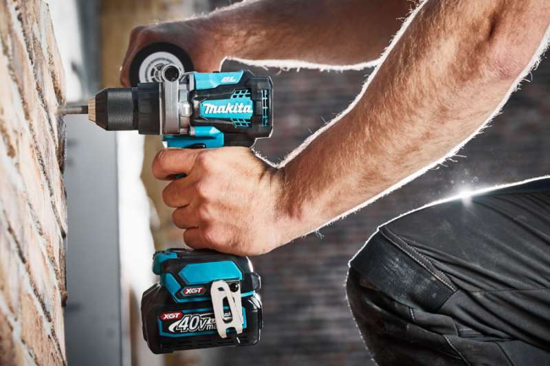 Transforming Canary Island properties using Makita power tools