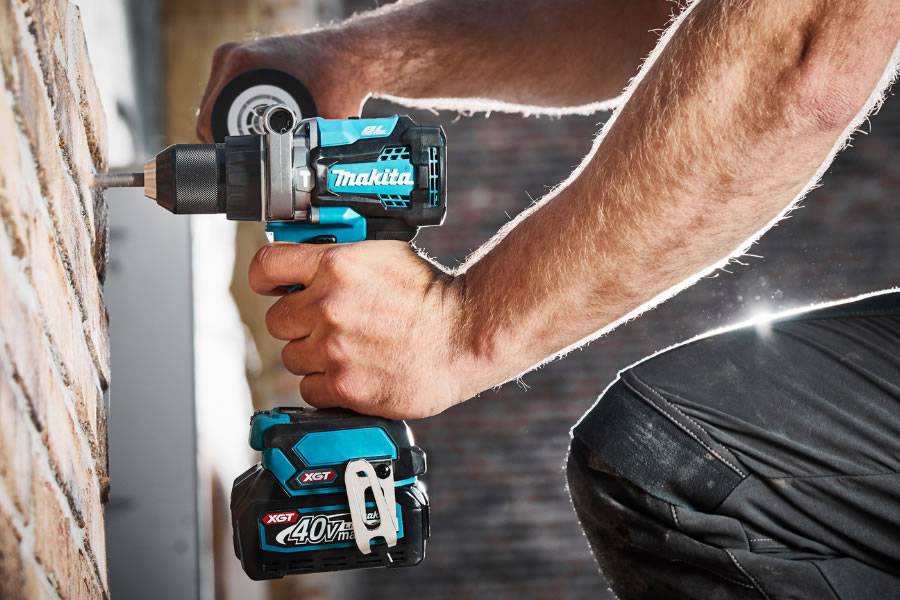 Transforming Canary Island properties using Makita power tools