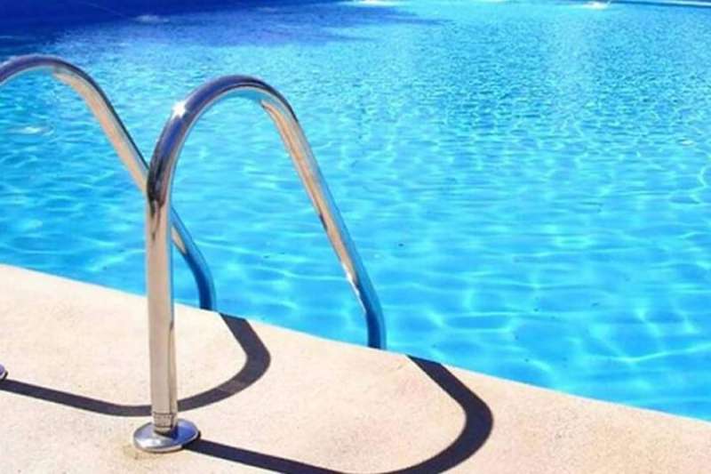 7-year-old British boy rescued from drowning in a Tenerife hotel pool