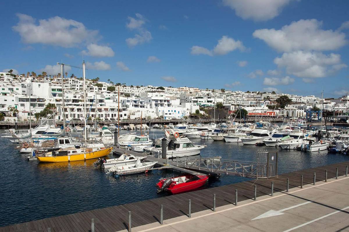 Man dies after accident with a speed boat in a port in the Canary Islands