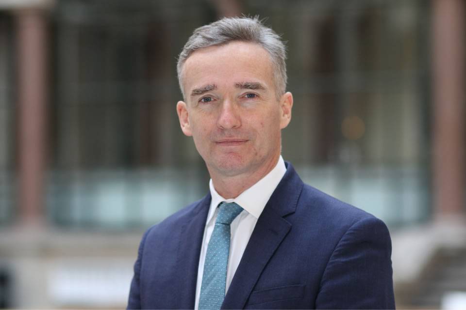 The new British Ambassador, Sir Alex Ellis, arrives in Spain 