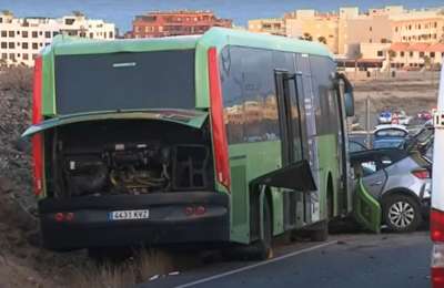 VIDEO: Serious traffic accident in south Tenerife leaves one dead and eight injured