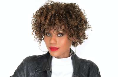 U.S. singer Beverley Savarin flying into Tenerife to perform as Whitney Houston 