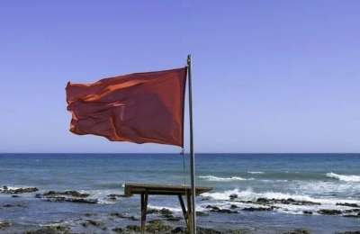 Swimming banned at three more beaches in Tenerife 