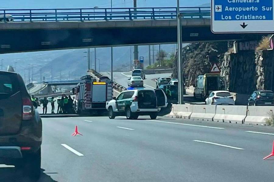 Multiple accidents caused major delays on the TF-1 motorway this Tuesday