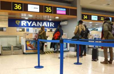 Ryanair to stop allowing printed boarding passes by May 2025