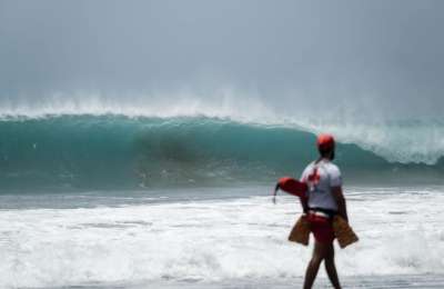 Canary Islands on pre-alert for strong waves amid Hurricane Kirk storm threat