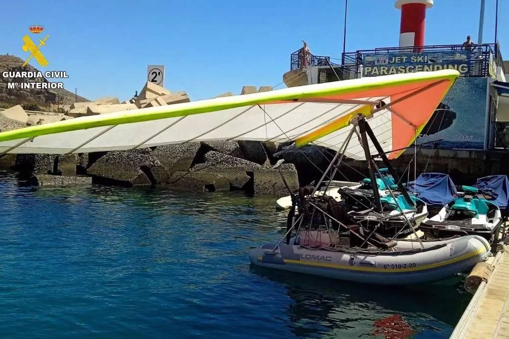 Guardia Civil Intercepts a flying boat near Puerto Mogan 