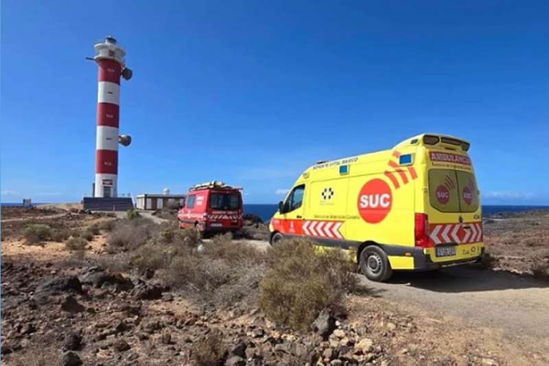 74-year-old woman rescued after falling on hiking trail in Southern Tenerife
