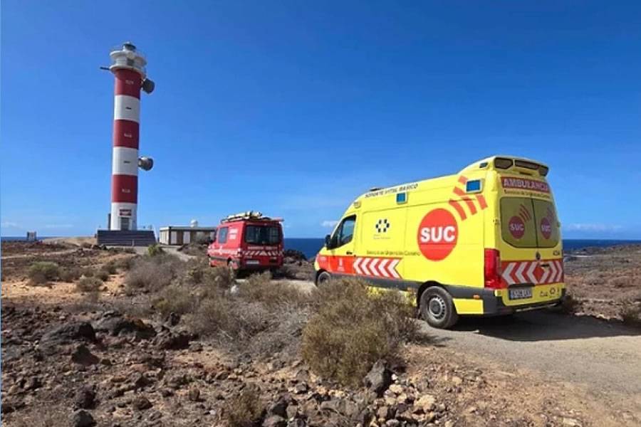 74-year-old woman rescued after falling on hiking trail in Southern Tenerife