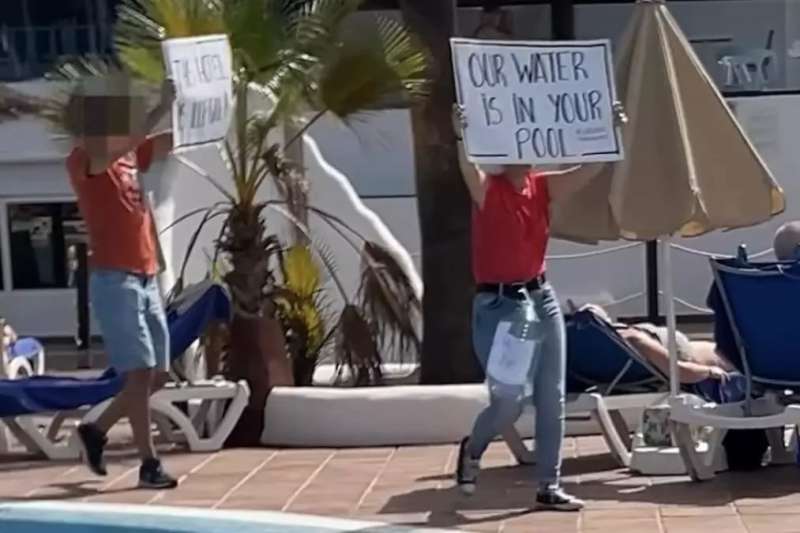 VIDEO: Activists storm Hotel Papagayo Arena to protest its illegality