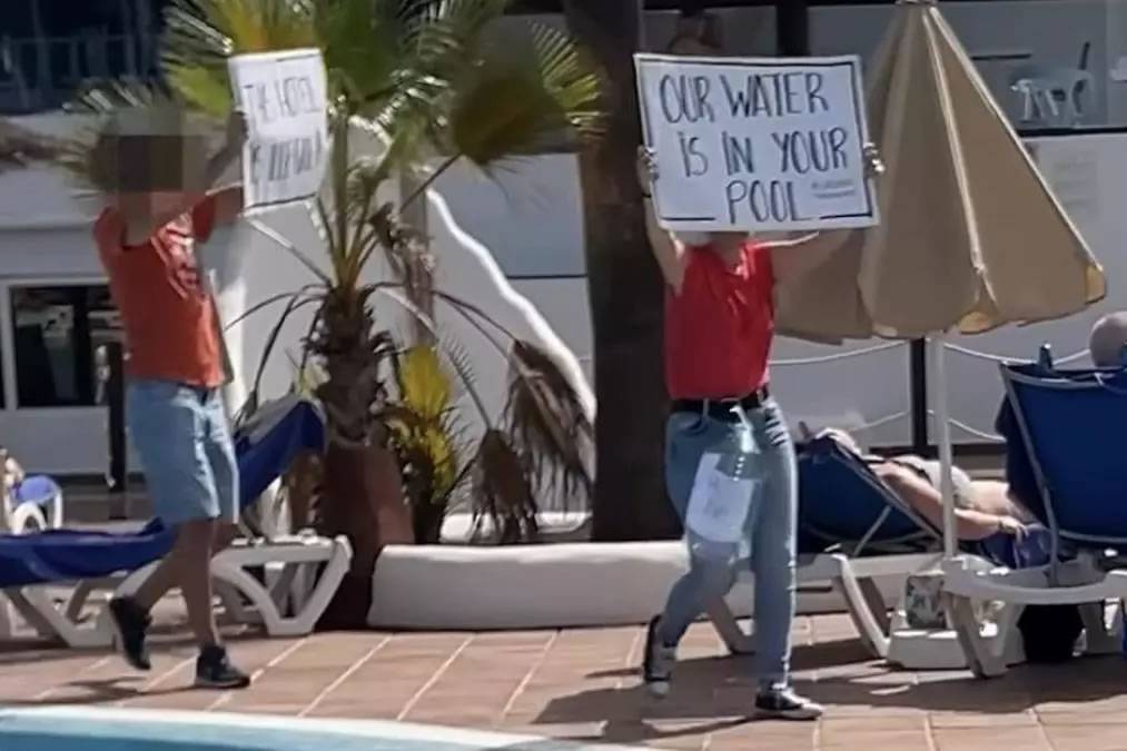VIDEO: Activists storm Hotel Papagayo Arena to protest its illegality