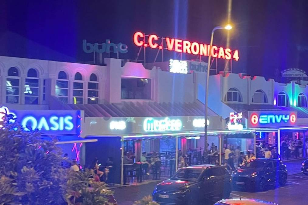 National Police officer hailed a hero for saving man’s life after stabbing in Las Americas