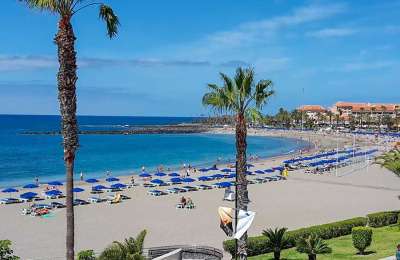 Arona Council fined €60,000 for not renewing licence with Costas for sunbeds on beaches