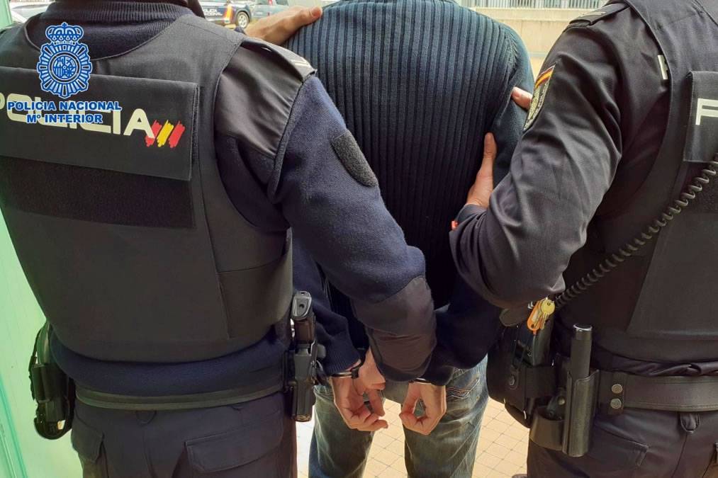 Three dangerous fugitives arrested in Tenerife