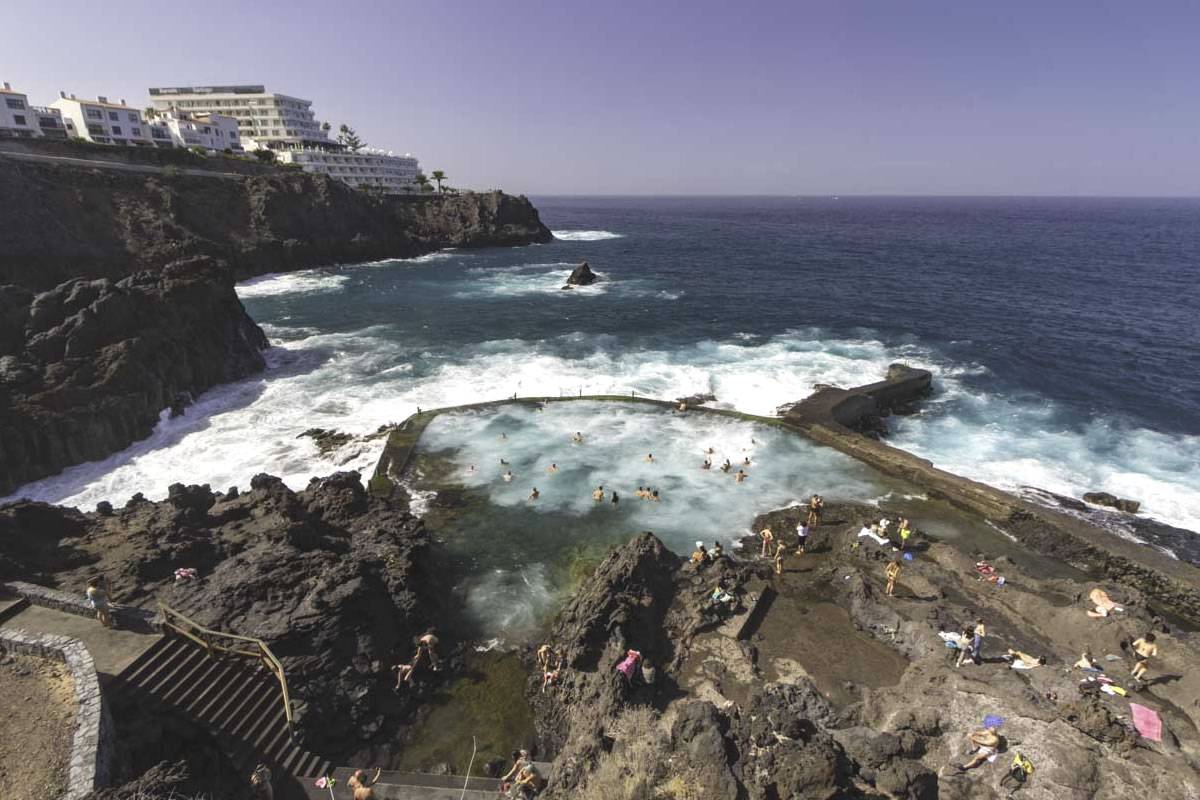 Man dies after being swept out to sea in the south of Tenerife