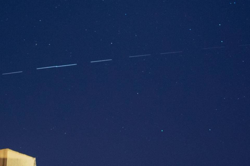 Line of ‘strange lights’ appear over the Canary Islands