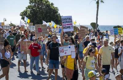 20-O Protests Lanzarote: Residents protest on the streets of Puerto del Carmen