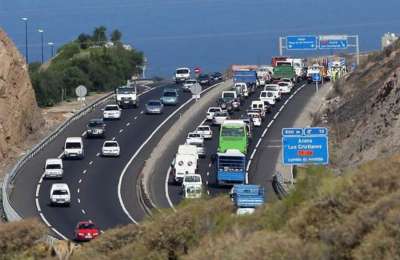Population in the South of Tenerife has grown by nearly 200,000 since 2000