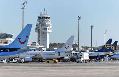 Huge increase in tourists and flights to the Canary Islands this winter