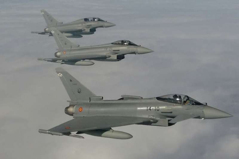 The ‘Top Guns’ from the Spanish Air Force are in the Canary Islands