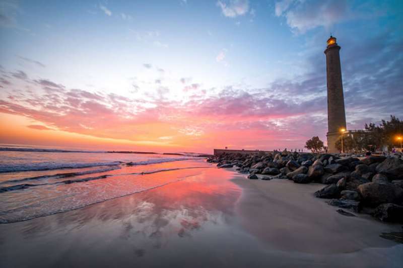 The Oldest Lighthouse in the Canary Islands: A Hidden Gem Among Dunes, Lagoons, and Trails
