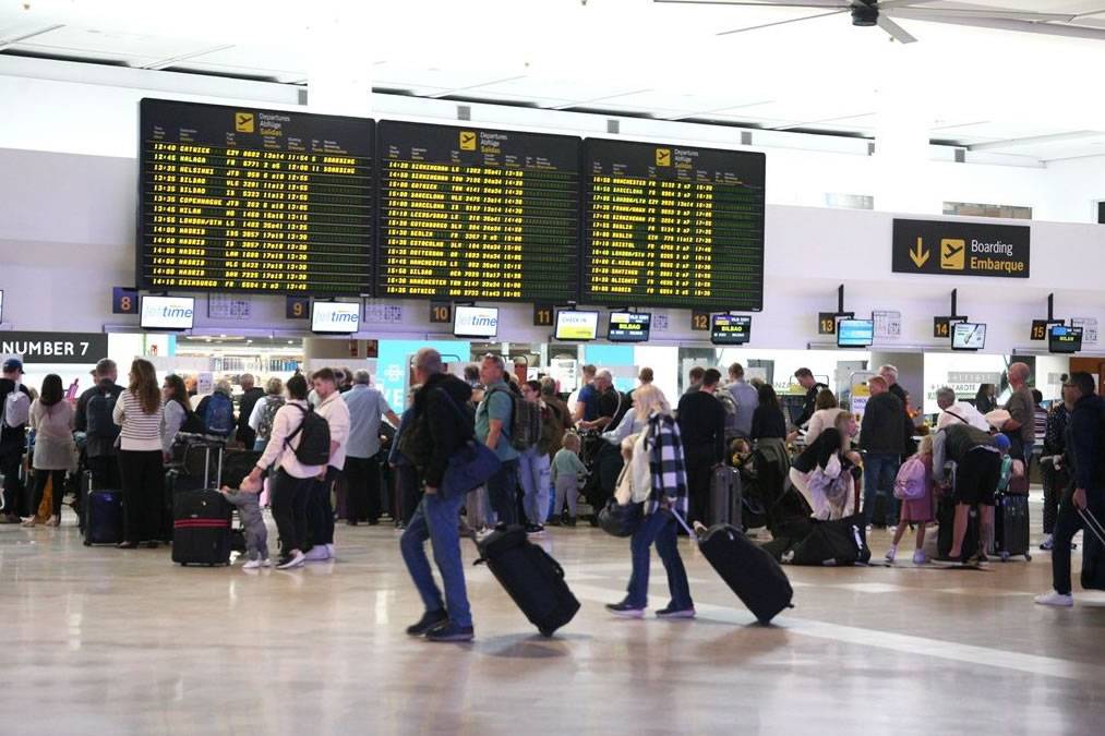 Lanzarote and Tenerife North airports near capacity after surge in passenger traffic