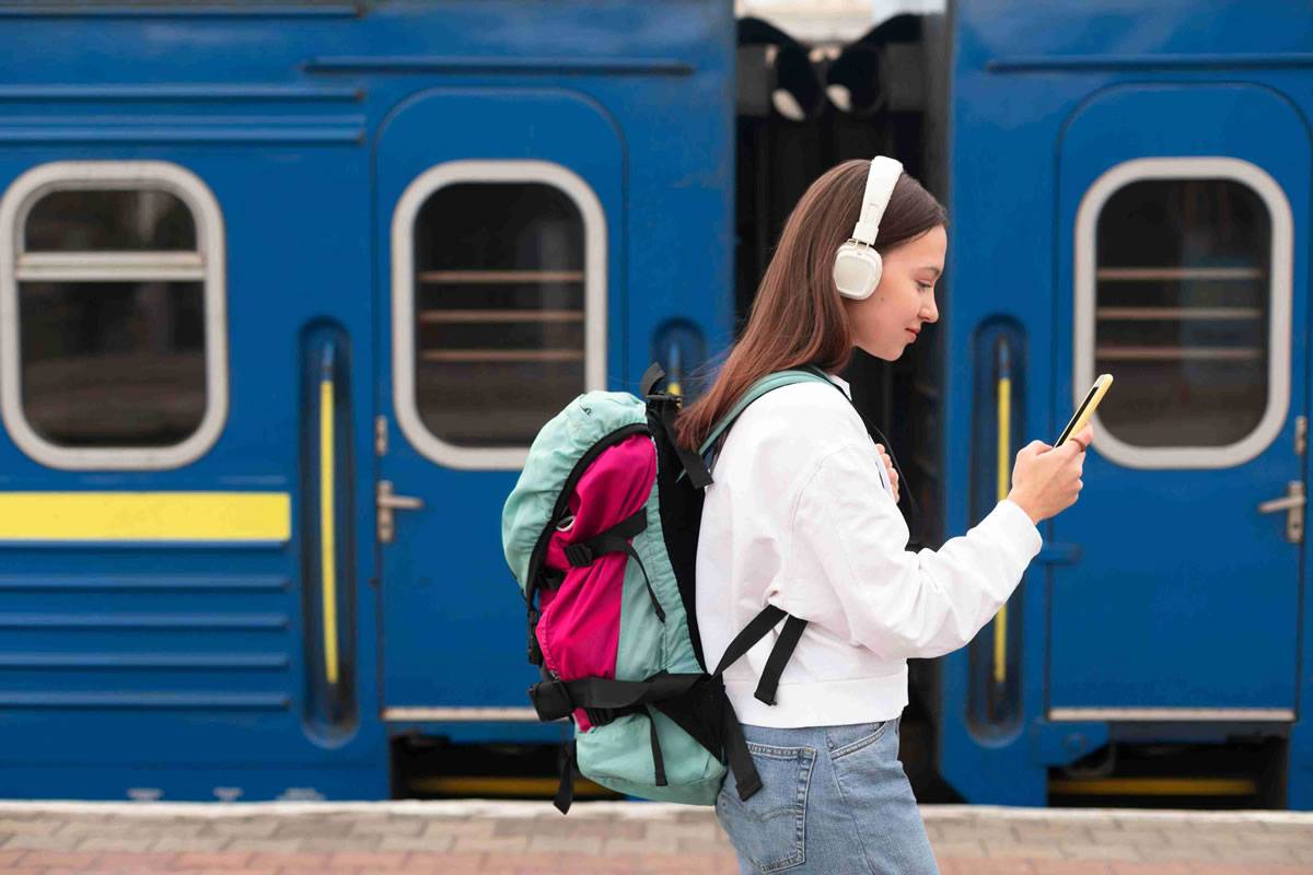 How to Find Student Discounts for Transportation and Accommodation in Spain