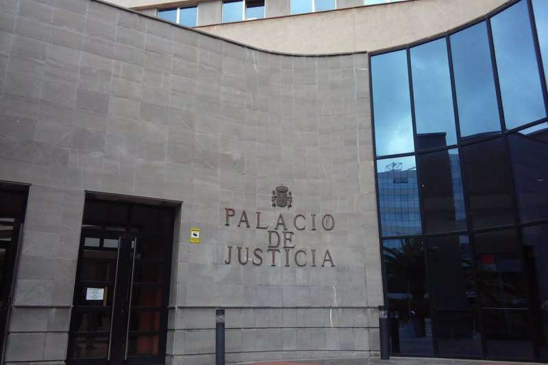 Eight sentenced to a total of 21 years in prison for drug dealing at Tenerife nightclub